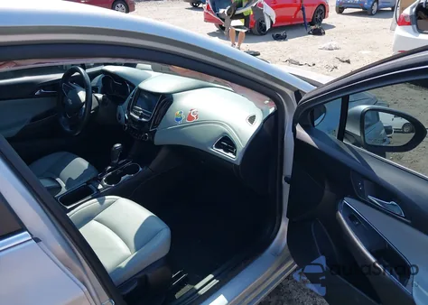 2019 Chevrolet Cruze Premier из США, поврежденный, VIN 1G1BF5SM0K7123241